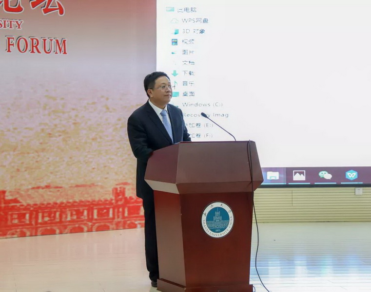 翼城县县委书记杨春权作题为《民营经济高质量发展》的报告。_调整大小.jpg